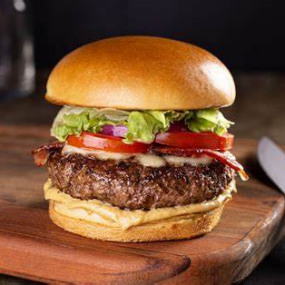 2 Hamburgueres de Kafta +2 Batatas + 2 Cocas Cola 350ml + Molho Caseiro de Alho