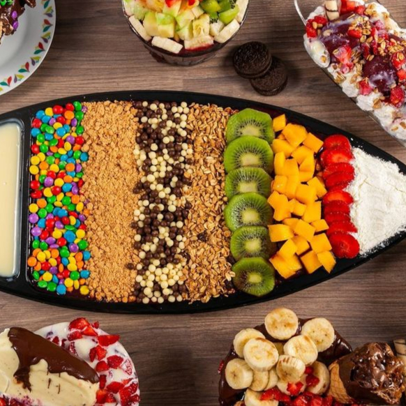 Aproximadamente 2kg de creme de açaí. Podendo chegar a mais peso dependendo dos complementos escolhidos