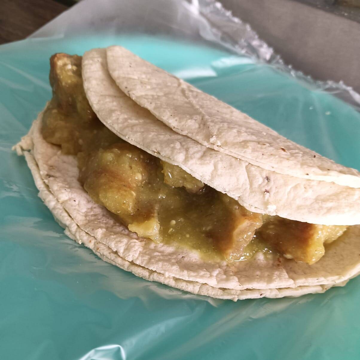 TACO DE CHICHARRON VERDE PRENSADO