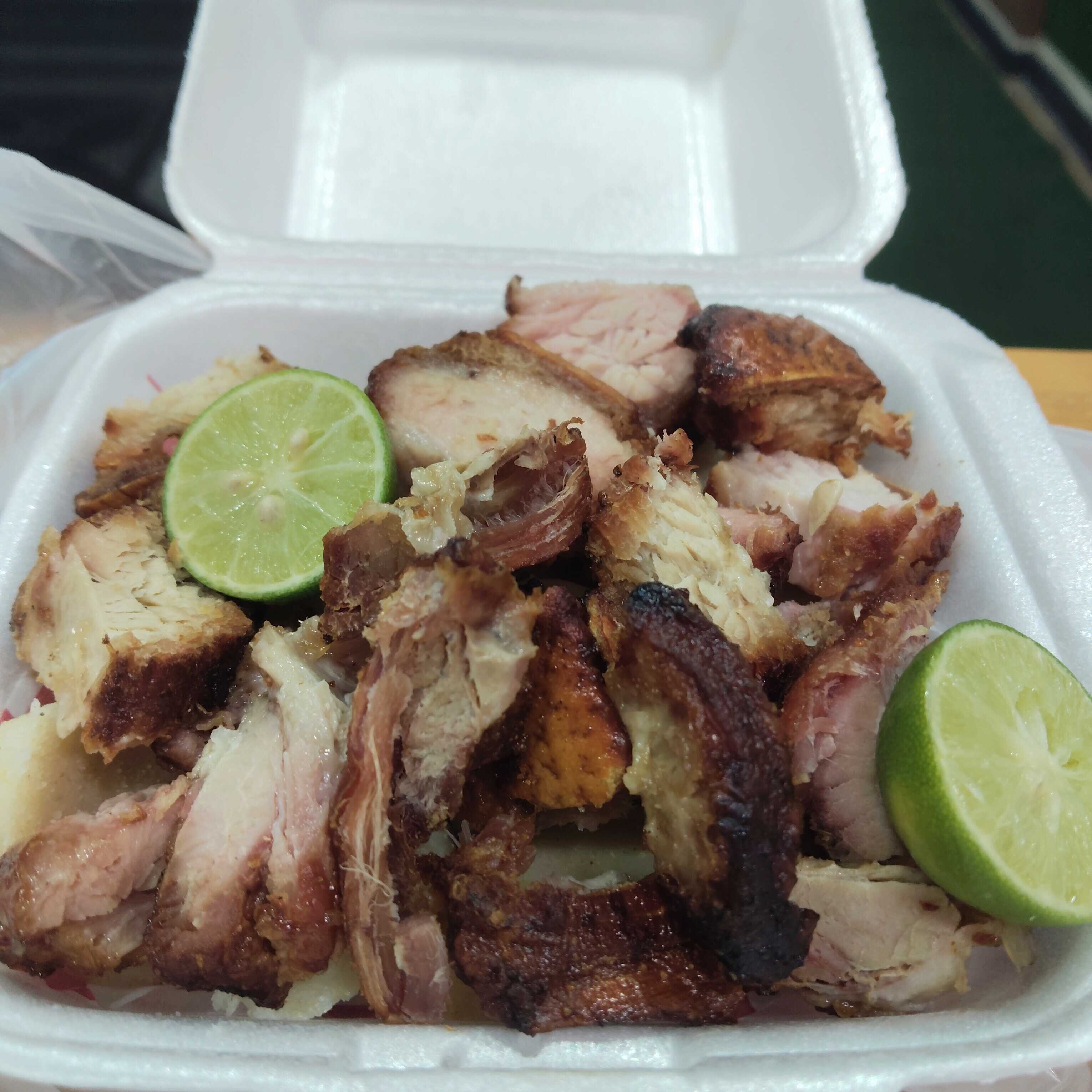 Chicharrón al Barril