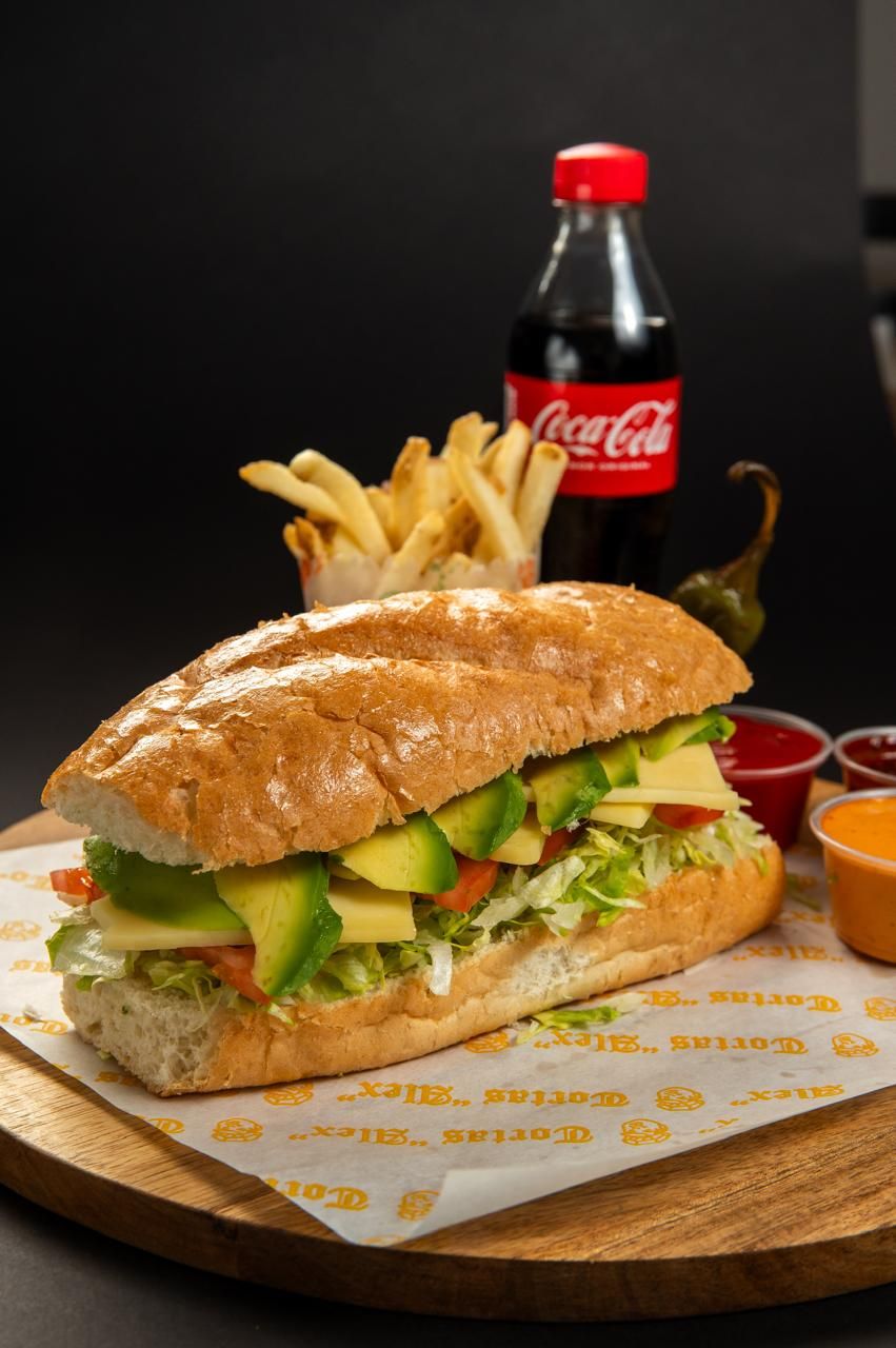COMBO DE PAVO (Torta + Papas + Refresco)