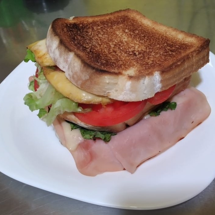 Pac Sandwich Sencillo 3 pisos +agua de sabor