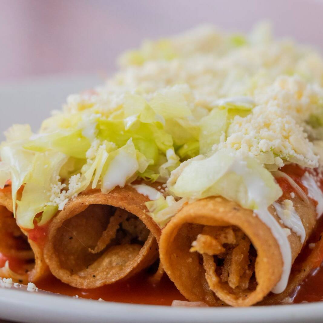 Orden de 3 Tacos Dorados