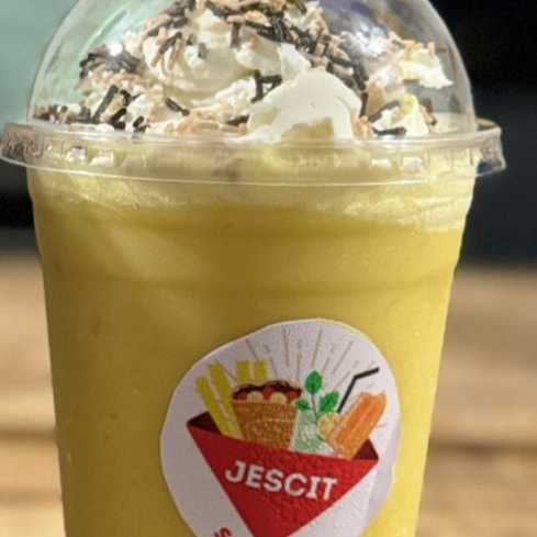 Domingo de Frappé & Waffles