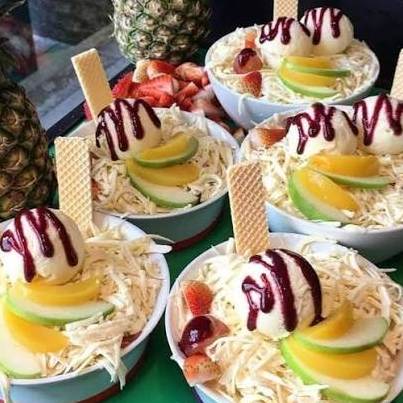 Ensalada de Frutas con Helado