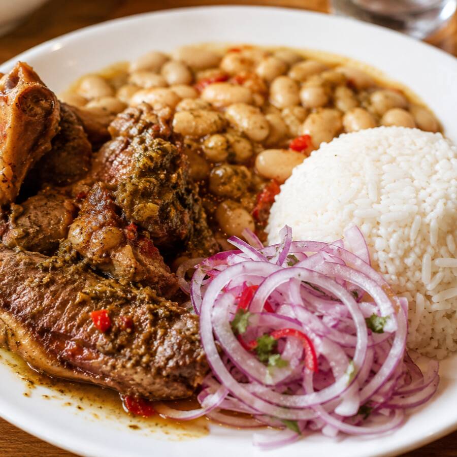 Cabrito a la Norteña con Frejol