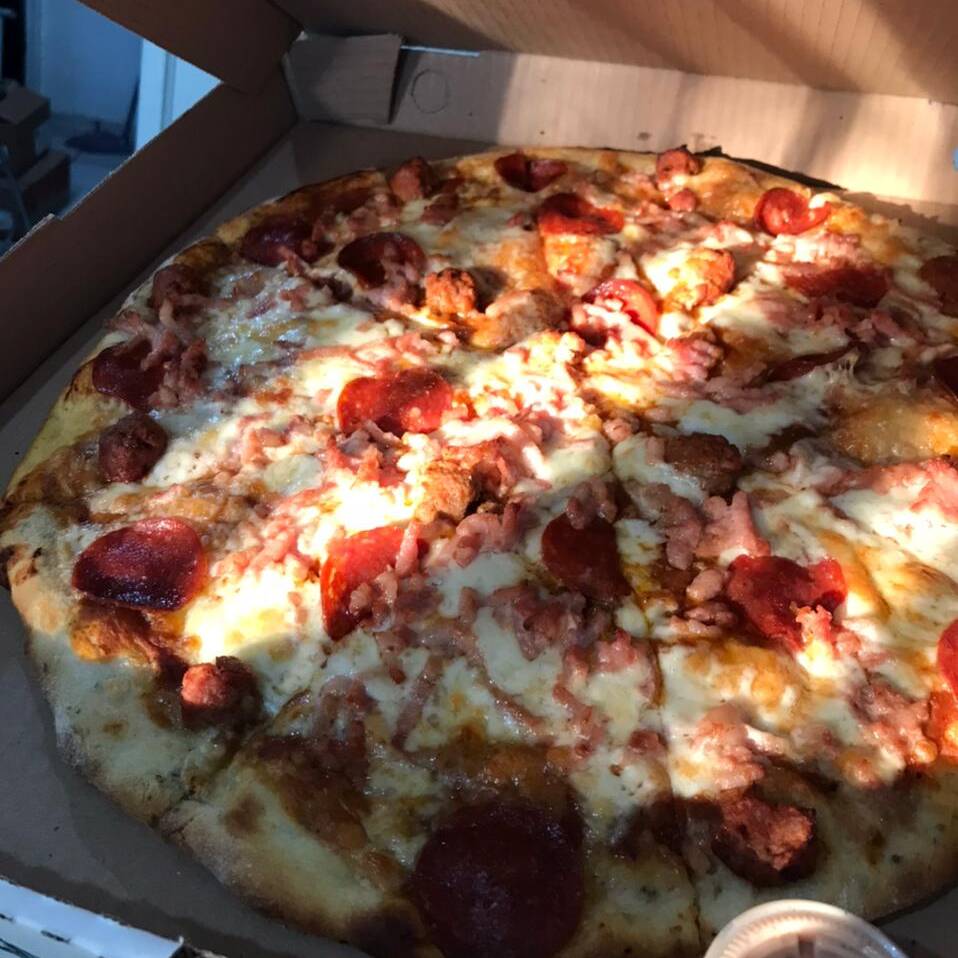 Pizza Tres Carnes 14"