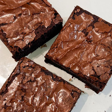 Nosso delicioso brownie de chocolate nobre no tamanho 6x6.