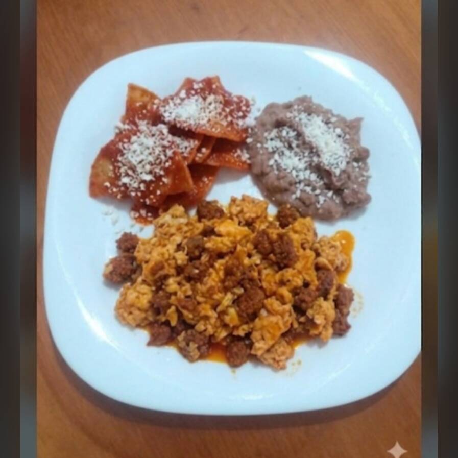 Huevos Revueltos con Chorizo