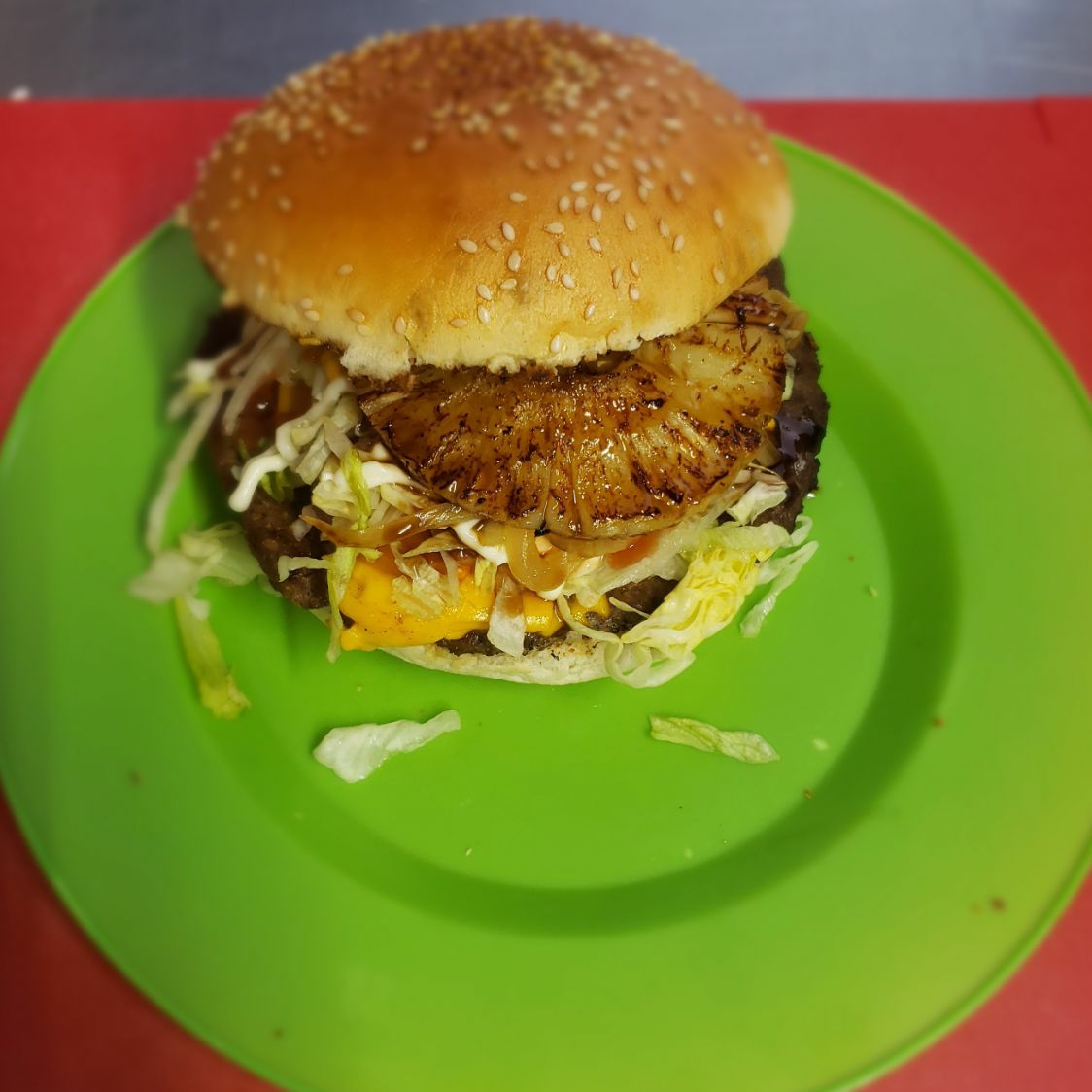 Hamburguesa Hawaiana