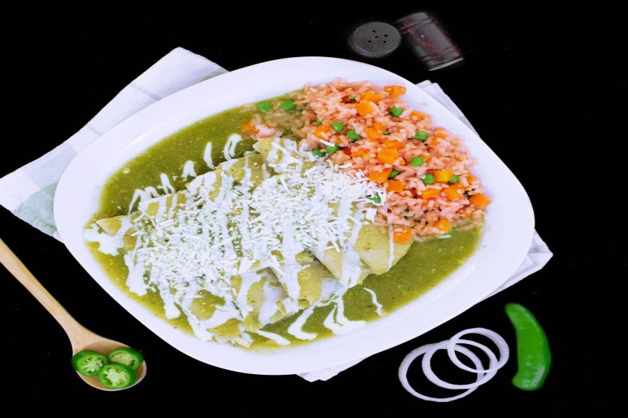 5 Enchiladas Verdes