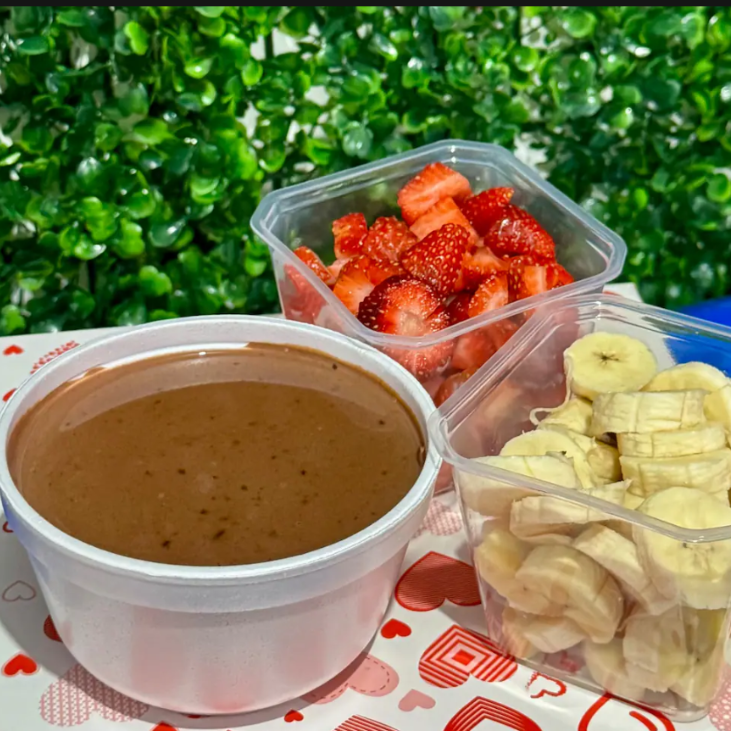 Ganache de chocolate da sua escolha + frutas da sua escolha
Chocolate em temperatura ambiente