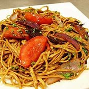 TALLARIN SALTADO CON POLLO Y PEPSI