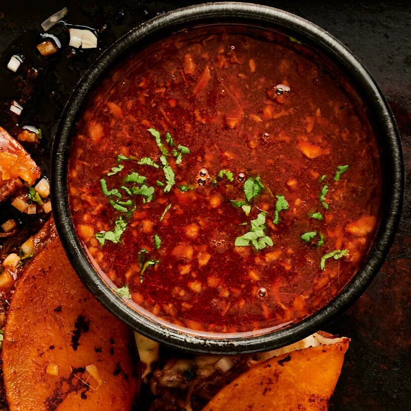 Consomé con Carne