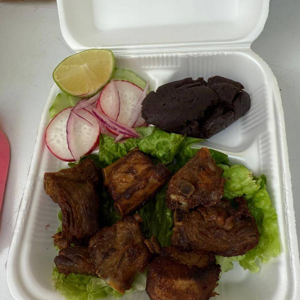 Parrillada Personal costilla chorizo picaña longan