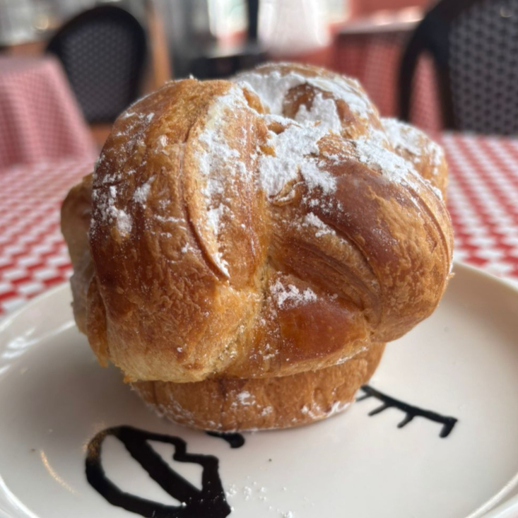 Cruffin de Guayaba