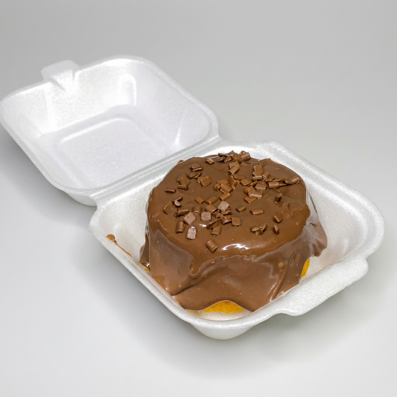 Bolo de cenoura com cobertura de brigadeiro