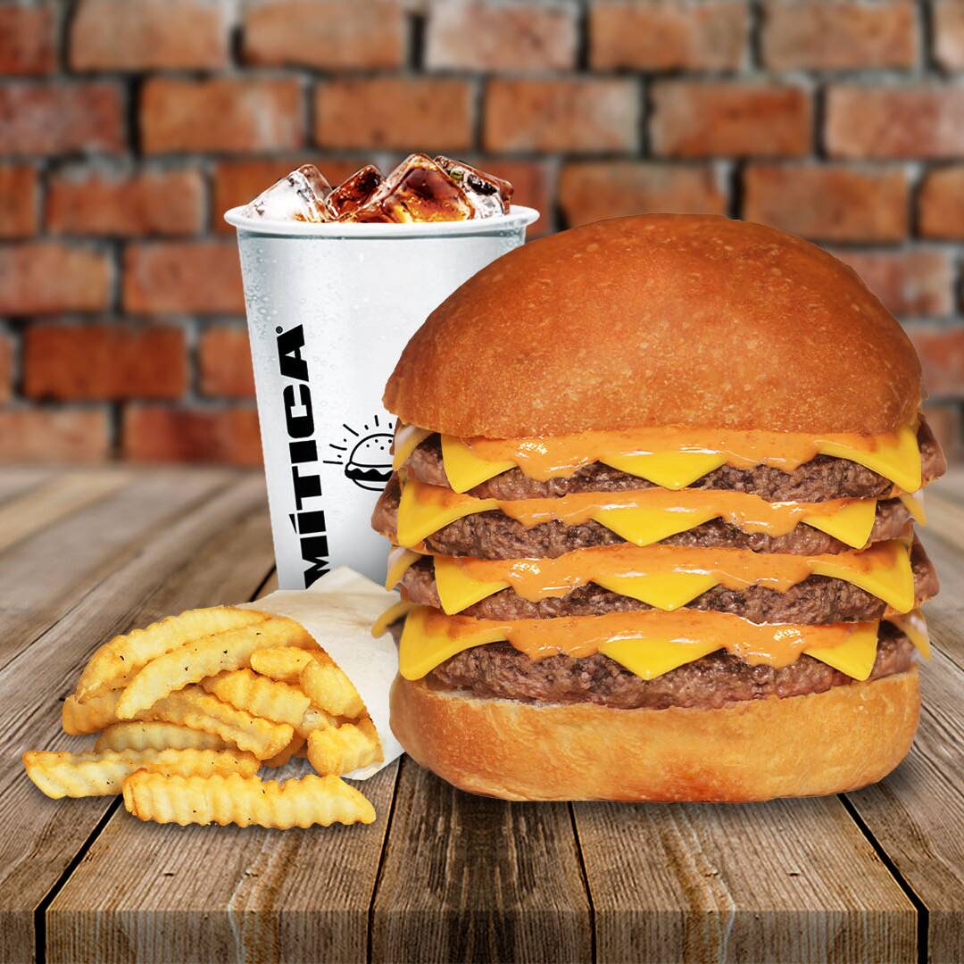 Cheeseburger Cuádruple Combo Mediano