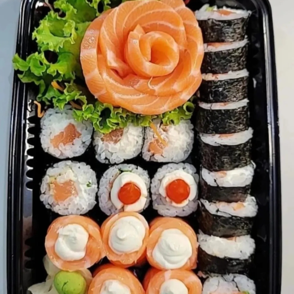 15 philadelphia roll + 5 sashimis salmão,+ 5 joy