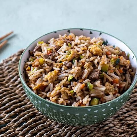 Arroz Yakimeshi Niku