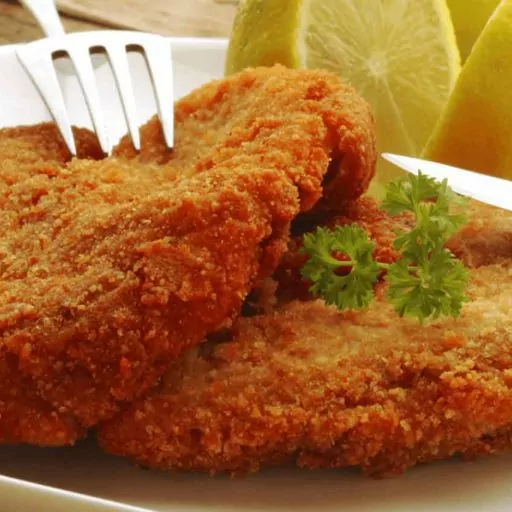 Arroz, Feijão, Batata Frita , farofa ou macarrão ,Bife Empanado