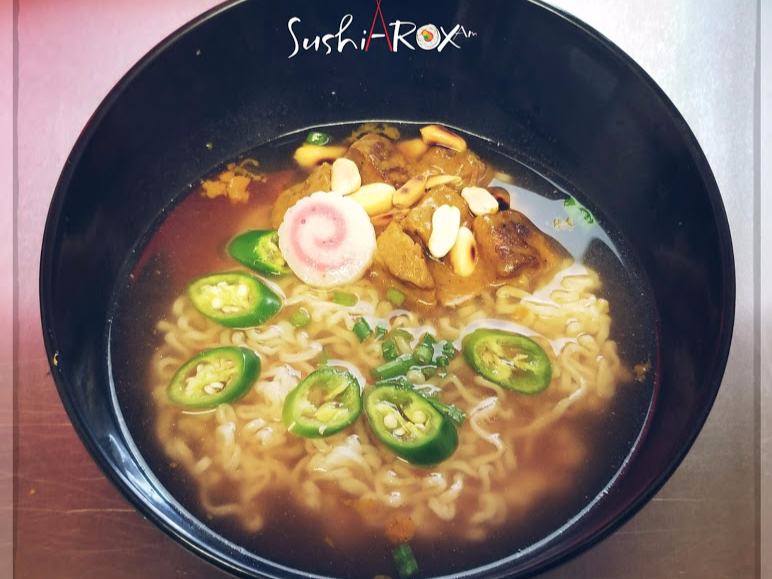Sopa Ramen Carne 🍣