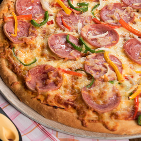 pizza chorizo pimientos y cebolla