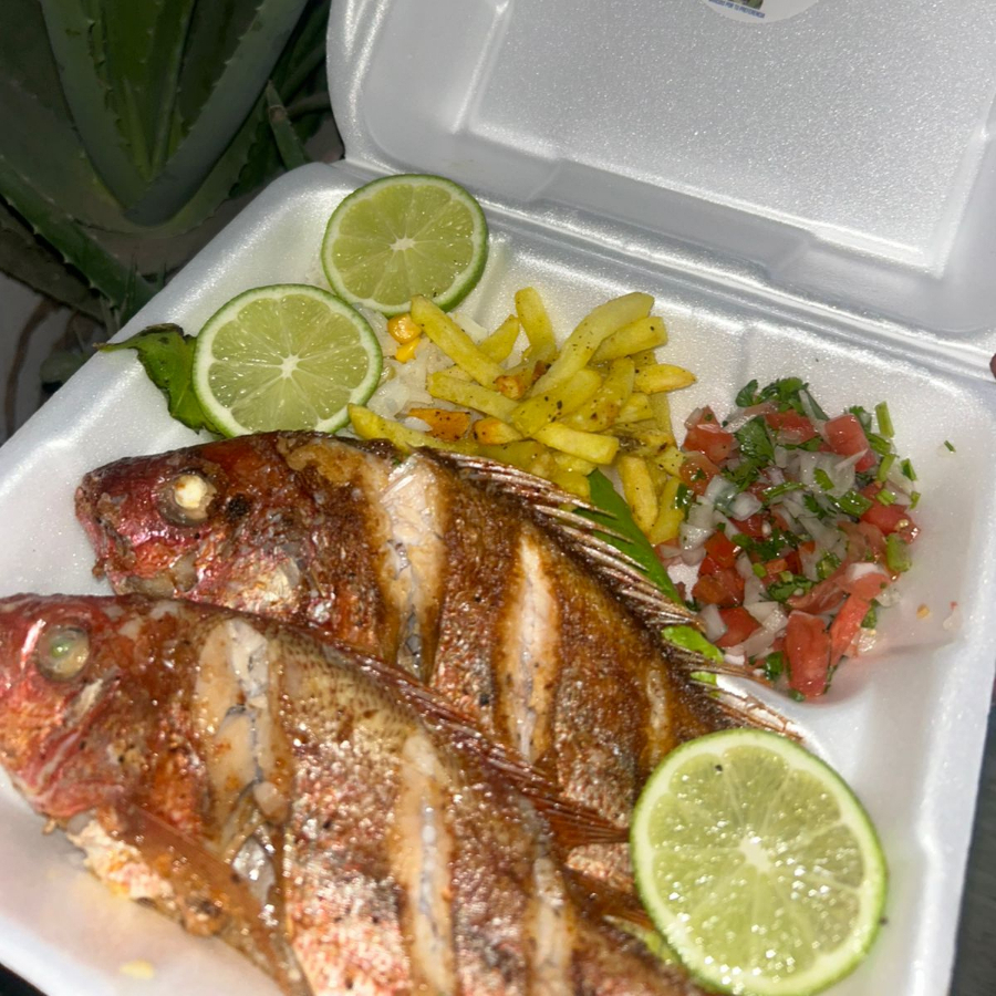 2 Huachinangos Dorados
