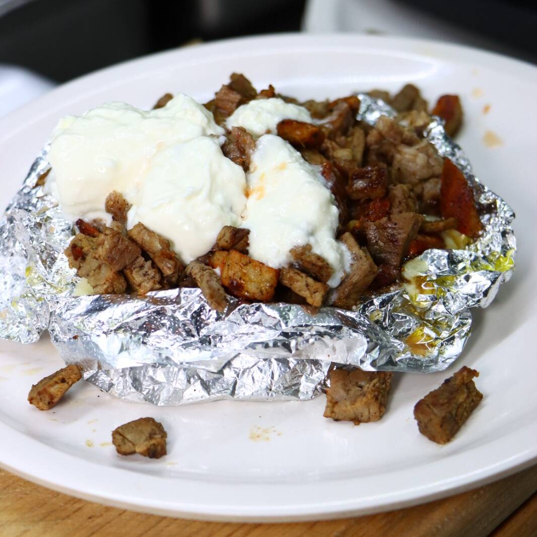 Papa Loca de Carne asada