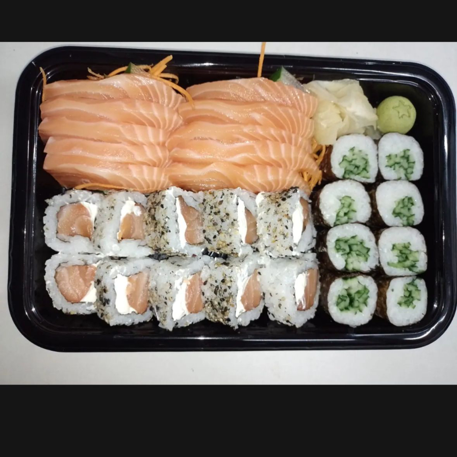 10 Sashimis de Salmão + 10 Uramaki Filadélfia + 8 Hossomaki Pepino