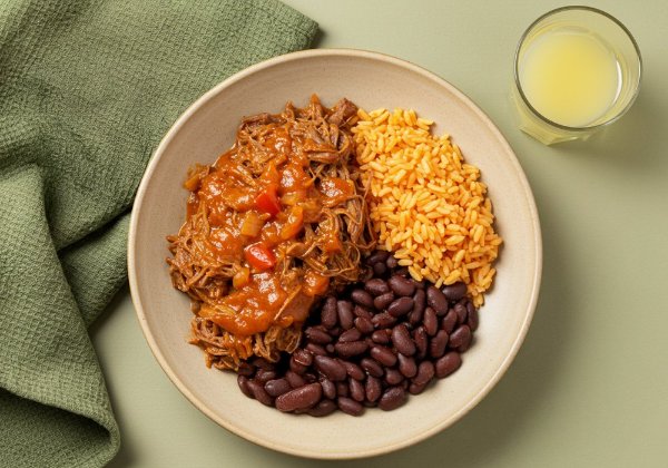 Combo Res Desmechada + Bebida