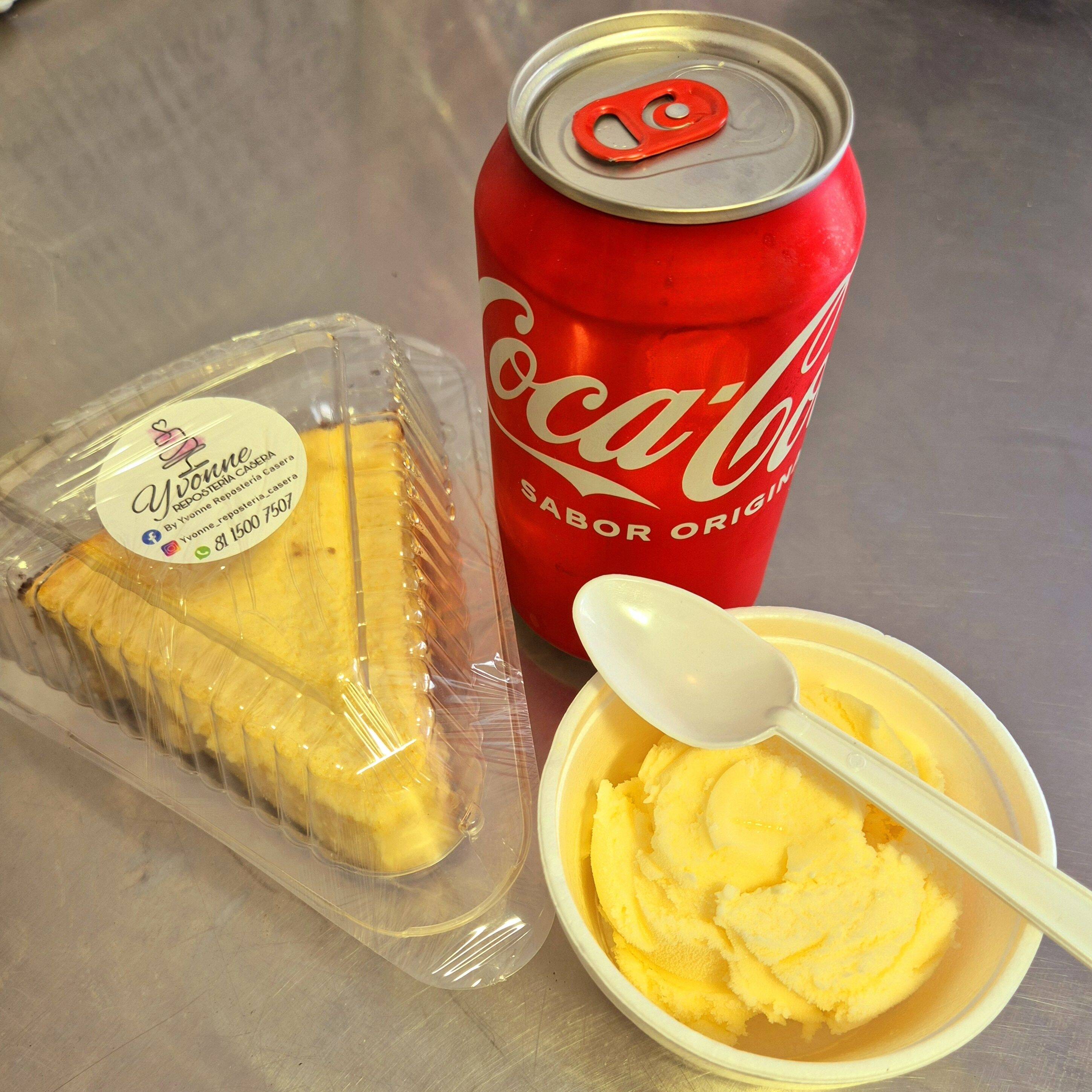 Pay De Queso Con Nieve Y Coca
