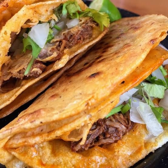 2 Taco Bistec + 2Taco Campechano + 2 Taco Birria