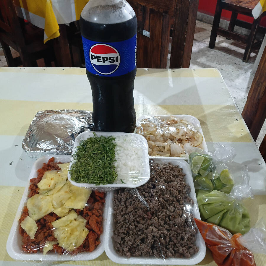 1/2 kilo de pastor y 1/2 kilo de bistec