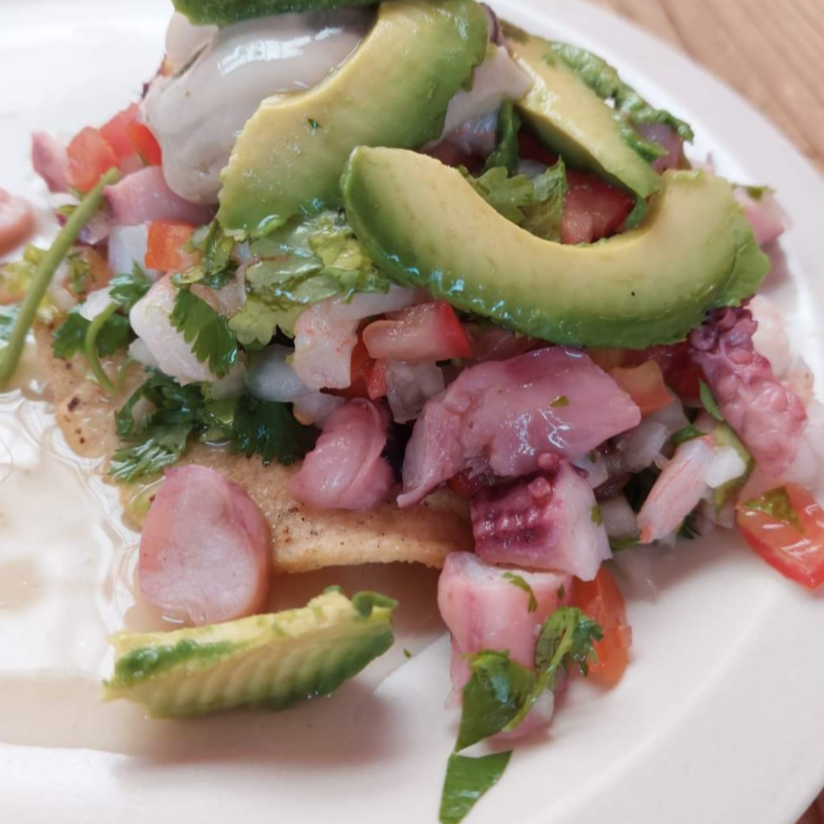 Tostada de Mariscos
