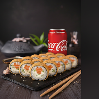 15 Hots Salmão + 1 Coca-Cola lata