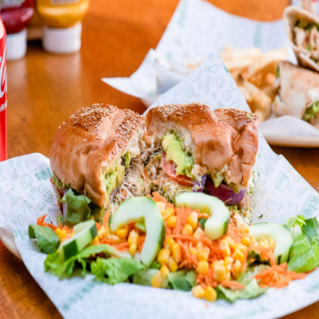 Sandwich Guacamole Chiken