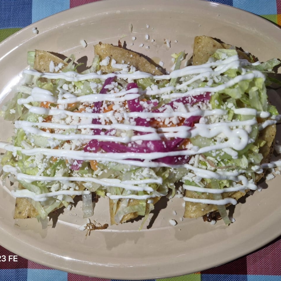 Orden De Tacos Dorados De Pollo (3 Piezas)