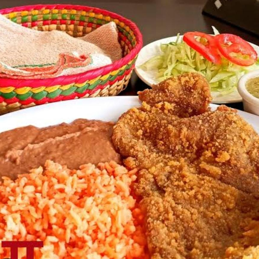 MILANESA DE POLLO EMPANIZADA