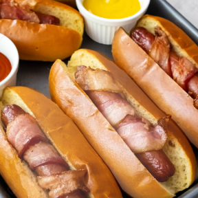 3 HOTDOG CON TOCINO Y PAPAS