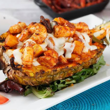 PIÑA RELLENA DE MARISCOS