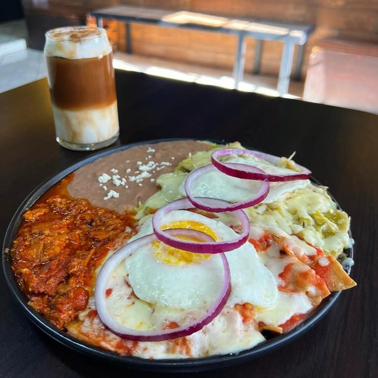 Chilaquiles divorciados