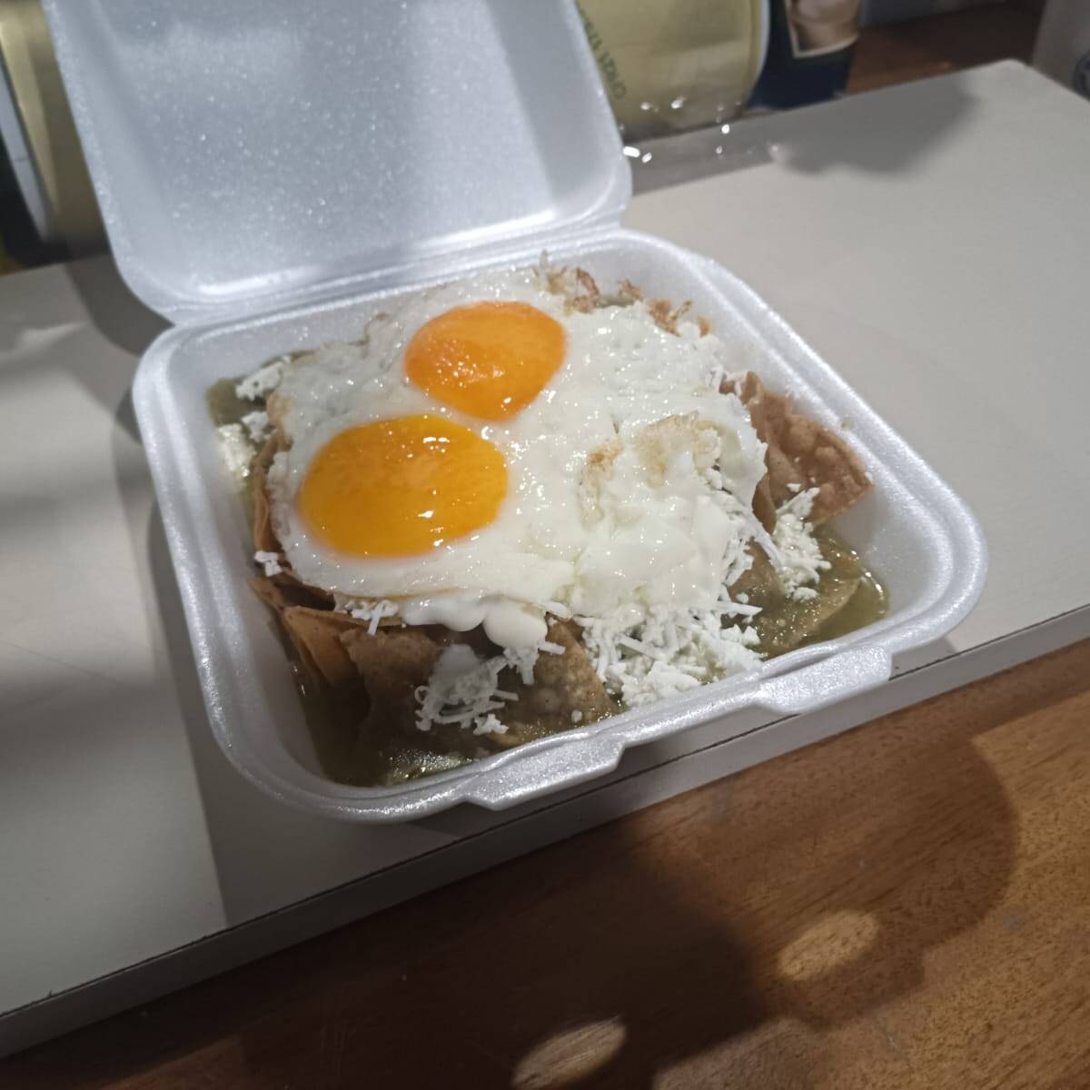 Chilaquiles con Huevito Estrellado
