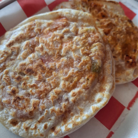 GORDITA DE CHICHARRON HARINA