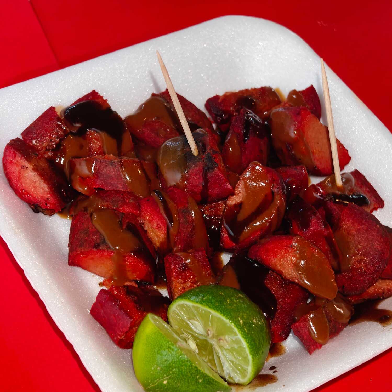 Orden de Salchichas Asadas al Carbón