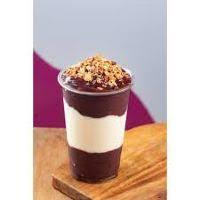 Esse copo é uma tentação para quem ama Ninho, acompanha creme de de Ninho, banana, Açaí e paçoca . Copo de 500 ml super Recheado. São cortados na hora e bem frescos cada ingredientes selecionado para você. Imagem ilustrativa