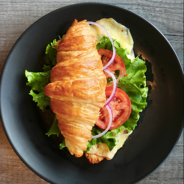 Croissant pechuga de pavo y queso 🥐