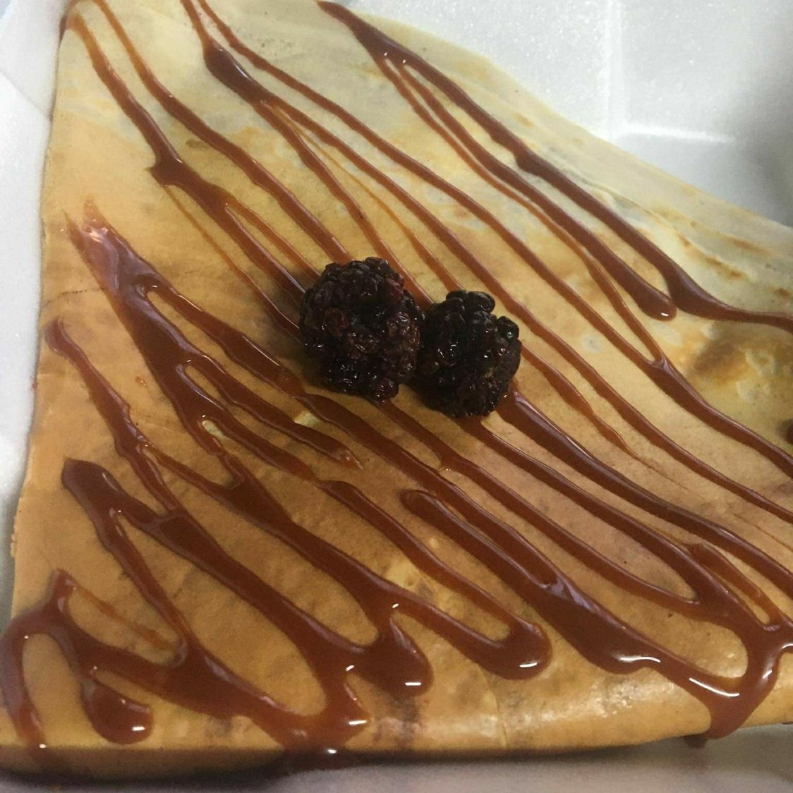 Berry crepe