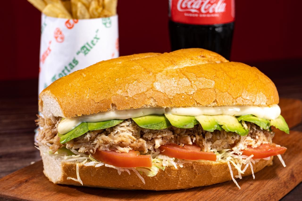 COMBO DE PIERNA (Torta + Papas + Refresco)