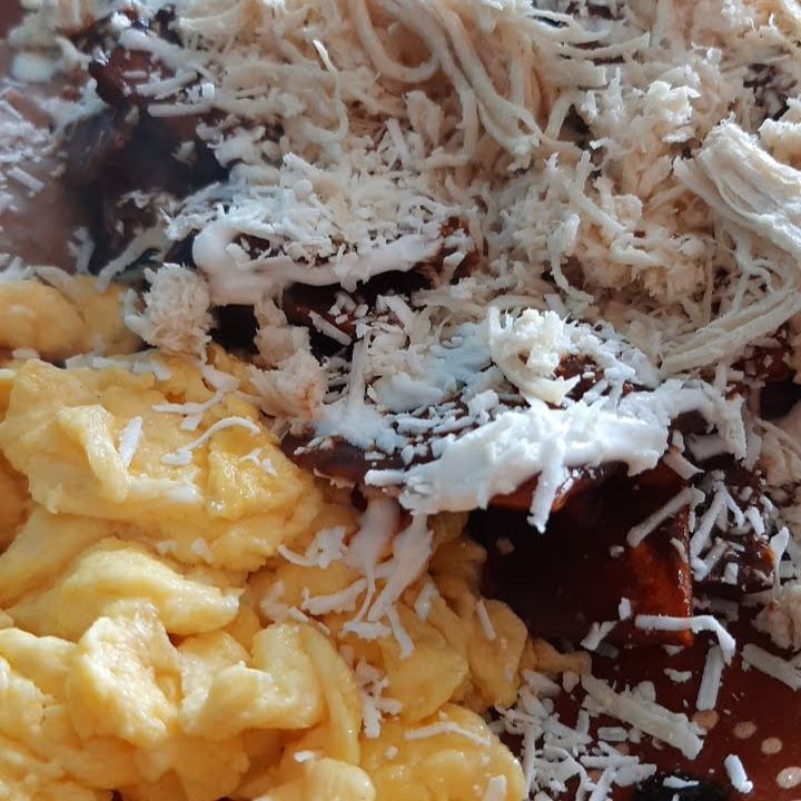 Chilaquiles de Mole